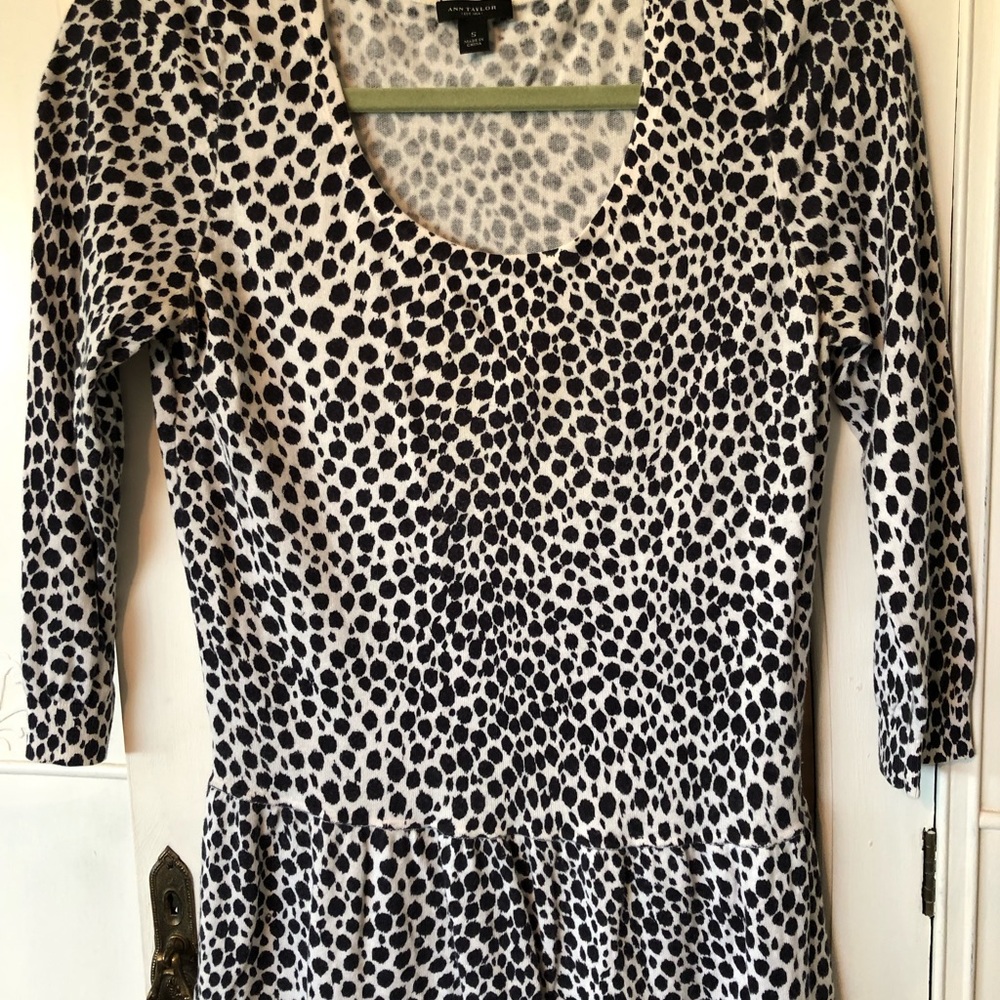 Ann Taylor cotton blend sweater sz S animal print